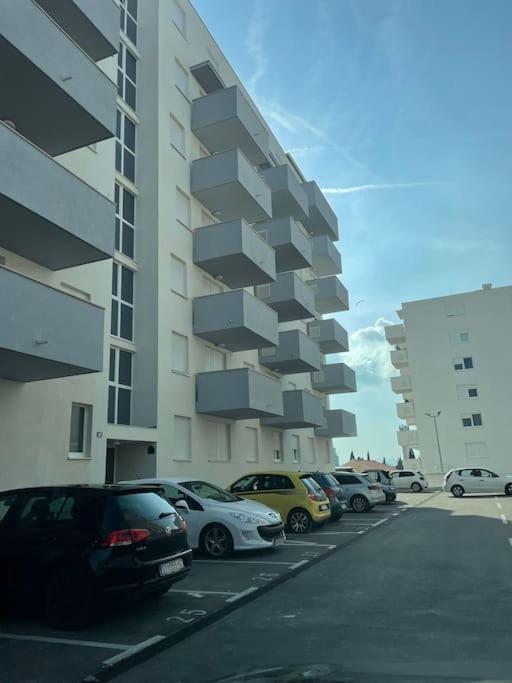 Zara Harmony Apartment מראה חיצוני תמונה